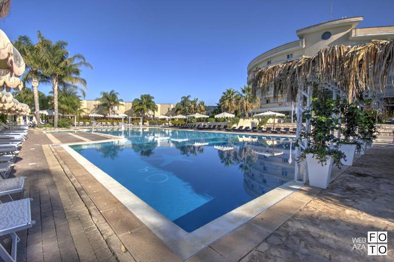Grand Dei Cavalieri Hotel 4*